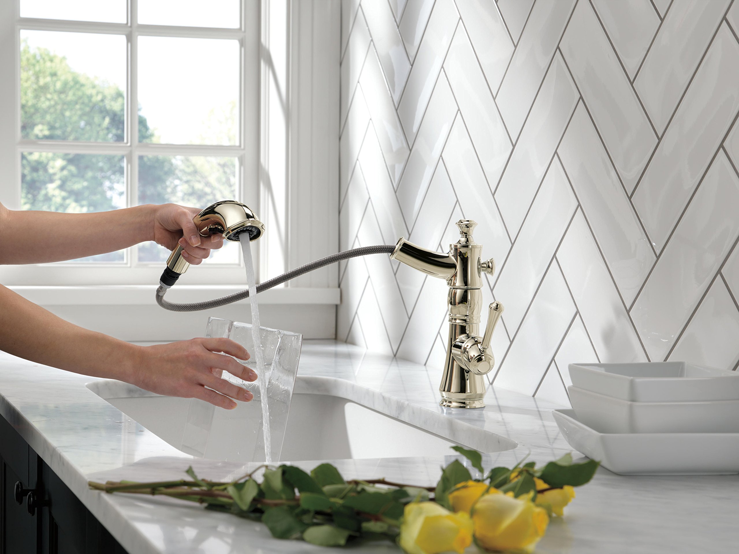 Delta Faucet Cassidy Pull Out Kitchen Faucet, Polished Nickel